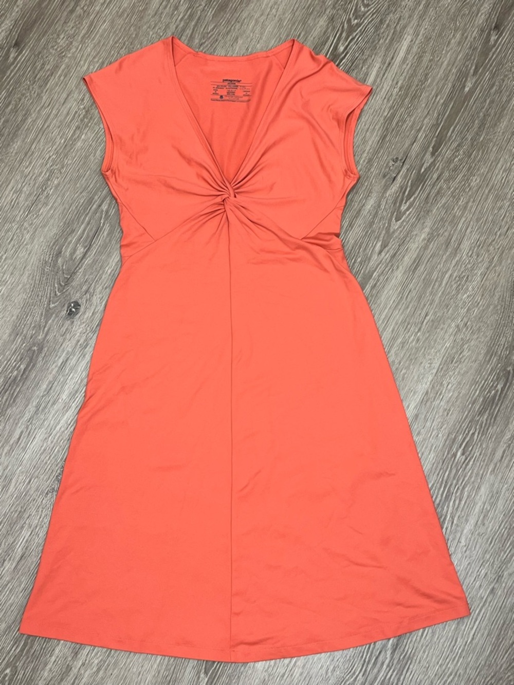 Patagonia Dress Coral Twist Front With Cap Sleeves - Picture 2 of 5